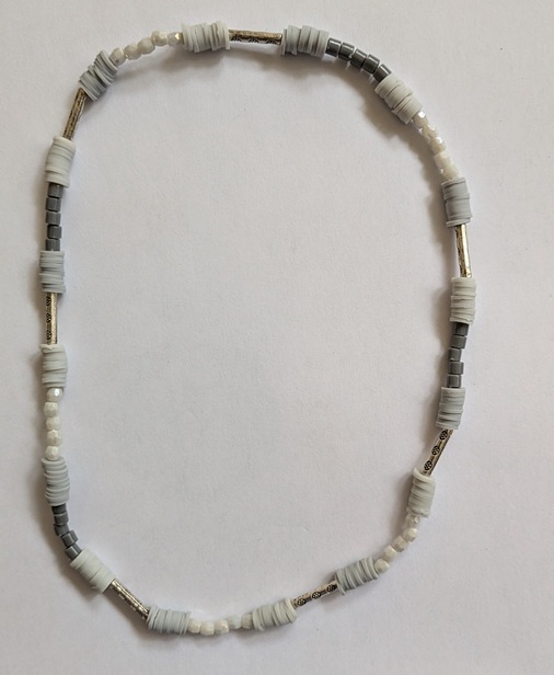 grijze kralen ketting