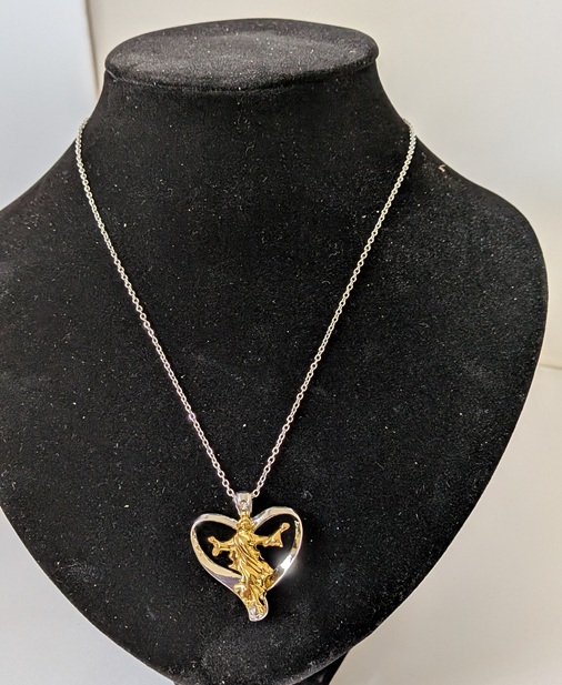Zilveren ketting met bedel jezus Zilveren ketting met bedel jezus