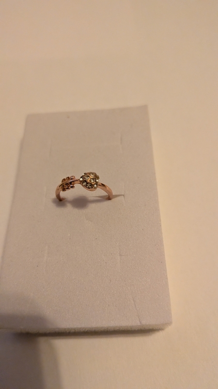 ring met dubbel hart siersteentjes