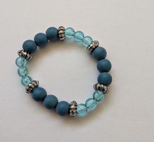 Donker blauwe armband