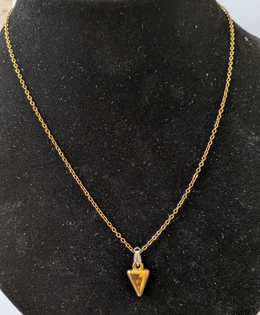 Gouden ketting bedel pijl Gouden ketting bedel pijl