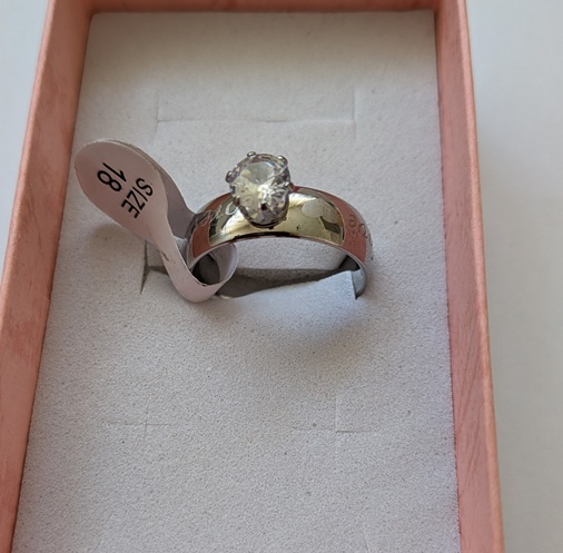 Gladde ring met zirconia siersteen