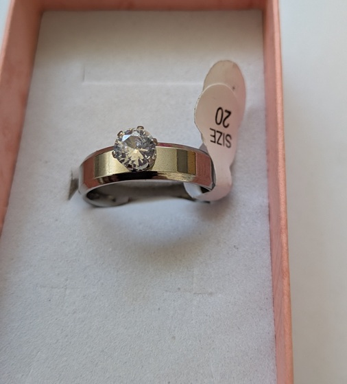 Zilveren gladde ring met zirconia siersteen