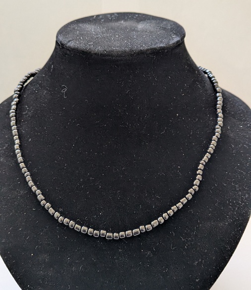 Zwarte ketting rockanje kraal