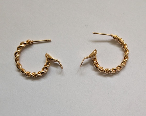 24 K vergulde verdraaide hang oorbellen 24 K vergulde verdraaide hang oorbellen
