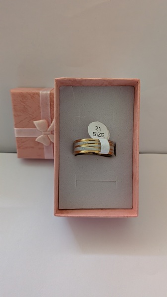 14K vergulde ring met witte lijnen 14K vergulde ring met witte lijnen